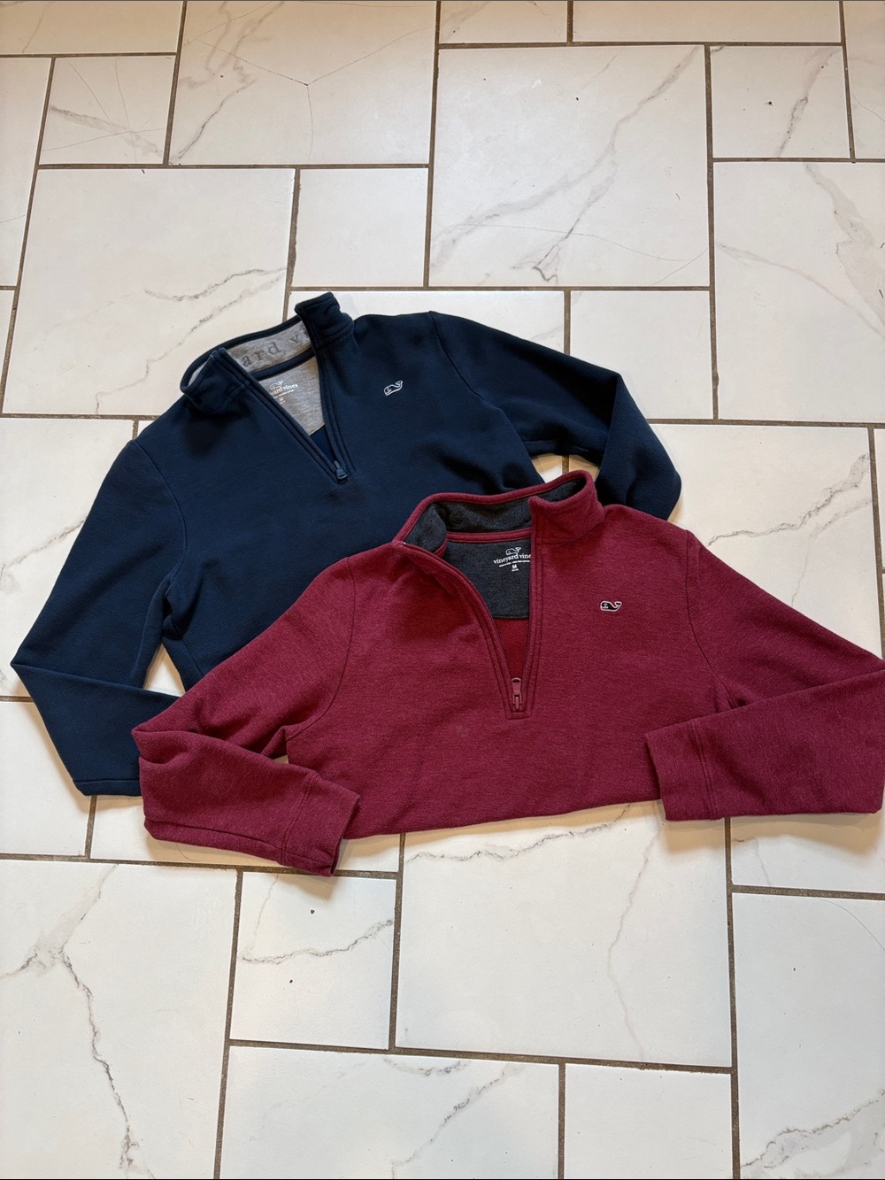 (2) Kids Vineyard Vines Half-Zip Pullovers in Navy & Burgundy - Unisex, EUC - M